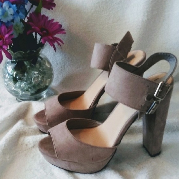 Forever 21 Shoes - Forever 21 high heel